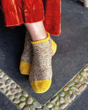 Crochet Socks that Rock: A Beginner's Guide to Quick & Comfortable Crochet Socks - Anna Nikipirowicz
