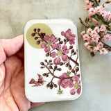 Notions tin with optional dividers