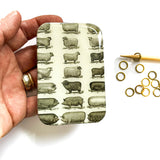 Notions tin with optional dividers