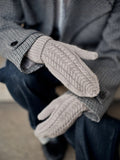 Foundations: 20 Knitted Accessories (Hardcover) - Sari Nordland